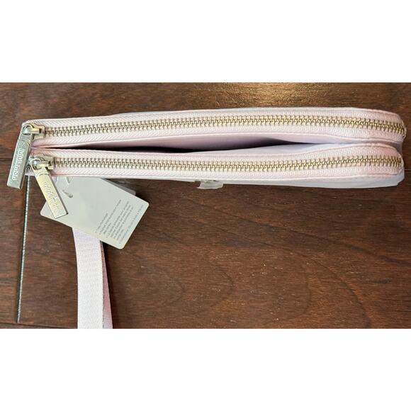 Lululemon Curved Wristlet Clutch W9FZ4S in MEPK Meadowsweet Pink NWT - Picture 8 of 13